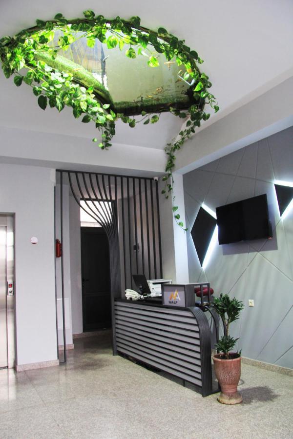 Nice Hotel Erivan Exterior foto